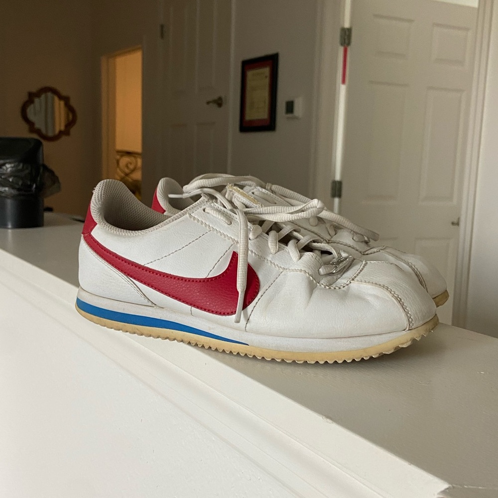 Nike Cortez like new!